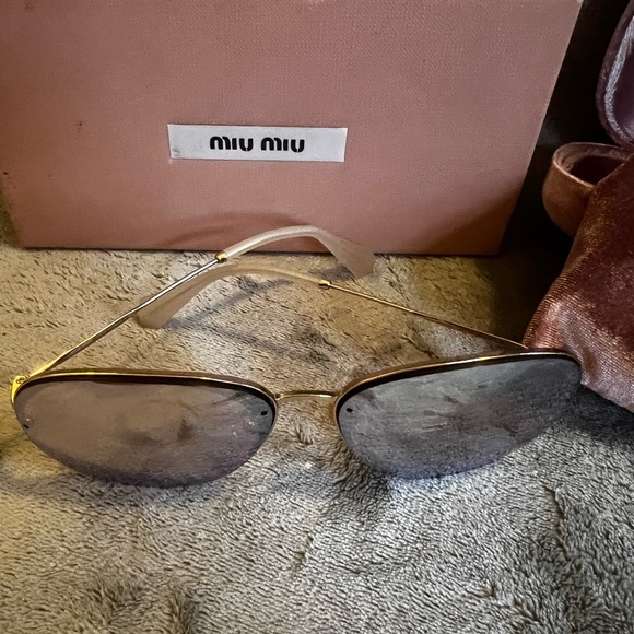 Miu Miu Shades - Authentic - Barely Used - Picture 2 of 5